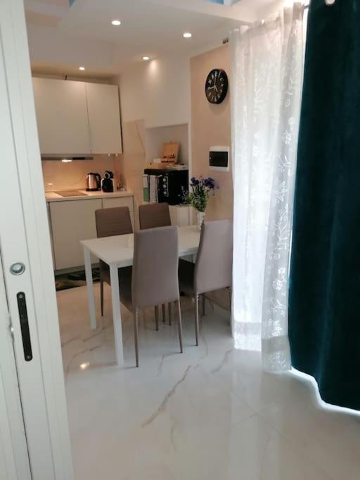 Fiumicino Aeroporto Casa Vacanze Iris Kültér fotó